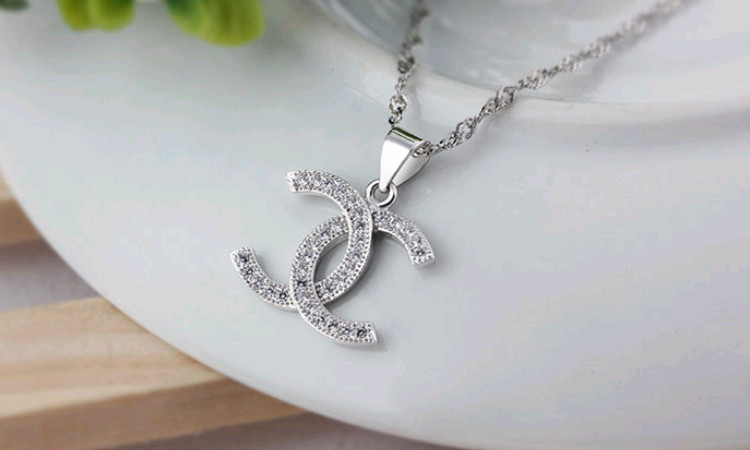 Kette mit Zirkonia bestückt