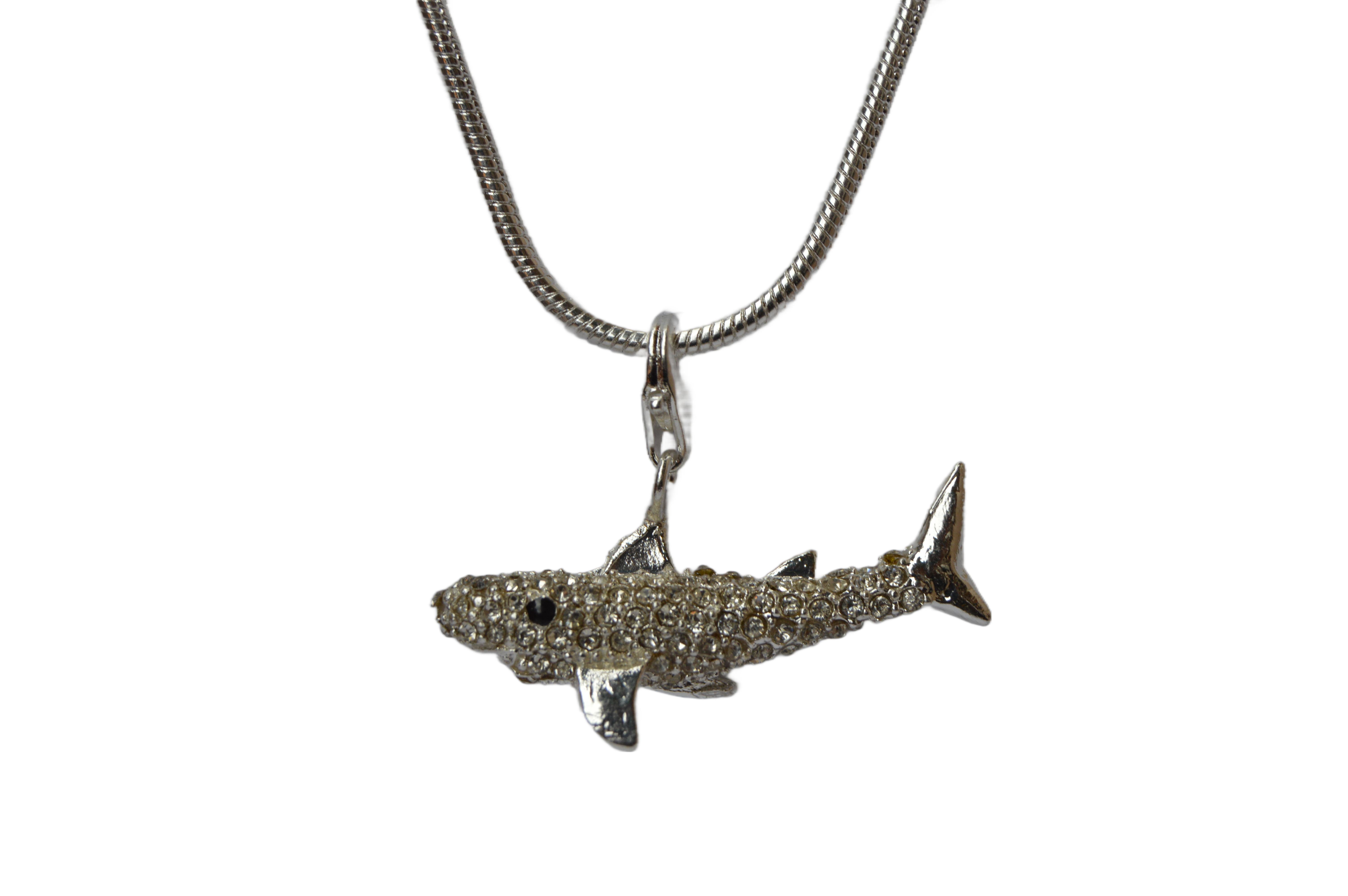 Hai-Anhänger mit Zirkonia-Steinen