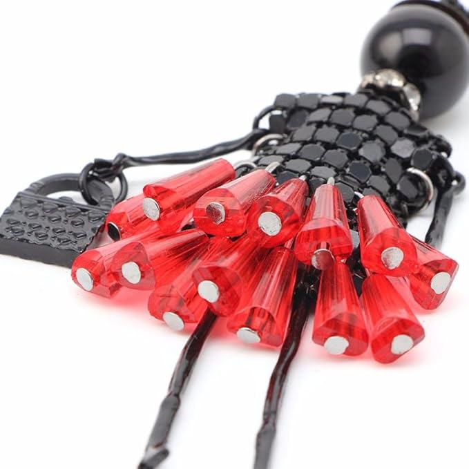 Anhänger putzige Puppe mit Handtasche und Hut - Kleid in Rot mit Halskette