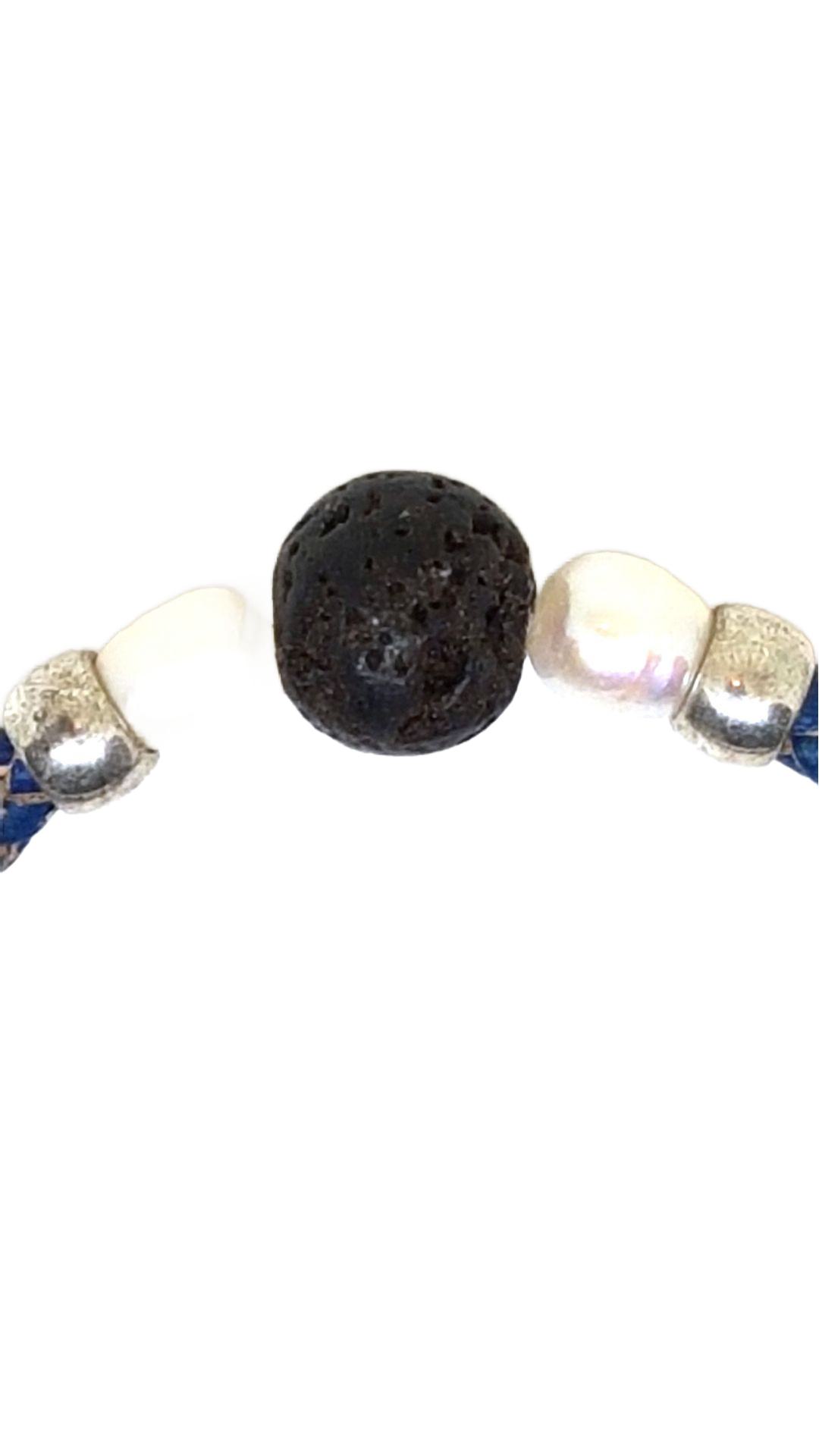 Armband aus echt Leder mit echten Lava Steinen und Süßwasserperlen von Lanzarote (Handarbeit)